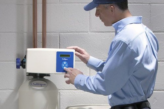 Top RO Water Purifier Services in Bangalore: Trusted Experts Near You | Crystal Pure Water